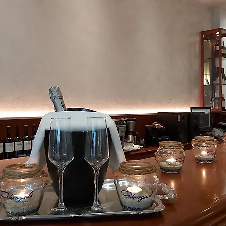 Akrogiali Exclusive (adults Only)