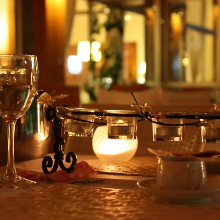 Akrogiali Exclusive (adults Only)