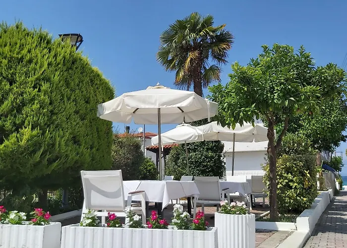 ホテル Akrogiali Exclusive (adults Only) 3*