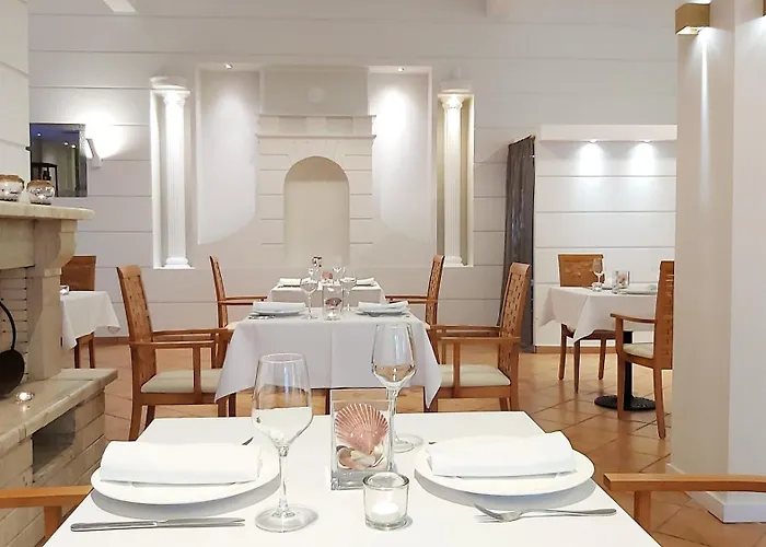 Akrogiali Exclusive (adults Only) Hotell 3*