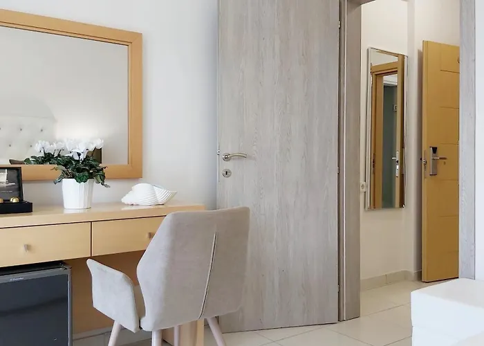 Akrogiali Exclusive (adults Only) Hotell 3*