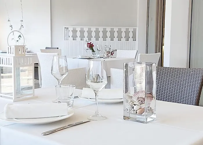 Hotell Akrogiali Exclusive (adults Only) Polikhronon