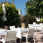 Akrogiali Exclusive (adults Only)
