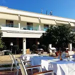 Hotell Akrogiali Exclusive (adults Only) Polikhronon