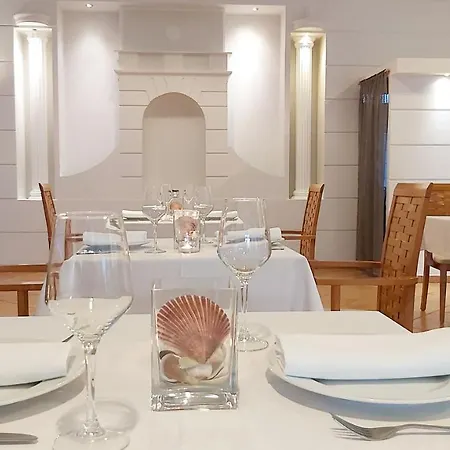 Akrogiali Exclusive (adults Only)