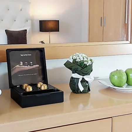 Akrogiali Exclusive (adults Only)